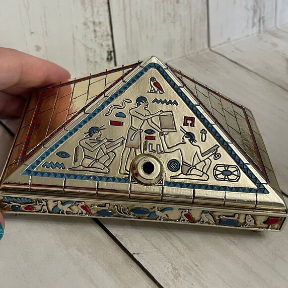 Golden Egyptian Pen Set Limited Edition Hand Painted Pyramid Shaped Office Decor - Picture 7 of 9